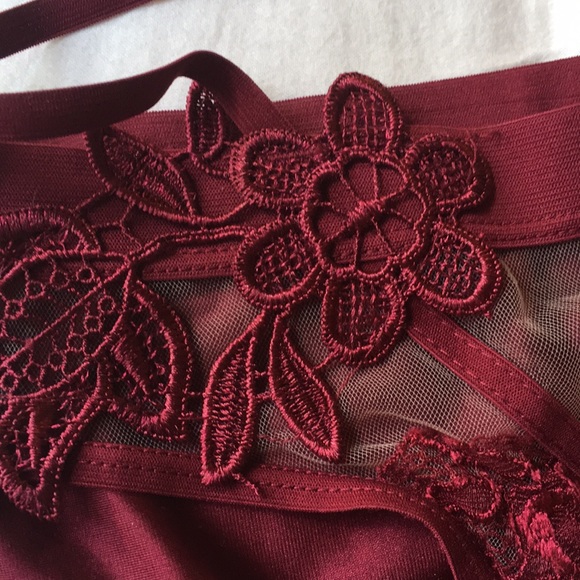 Floral Lingerie Set - Picture 5 of 5